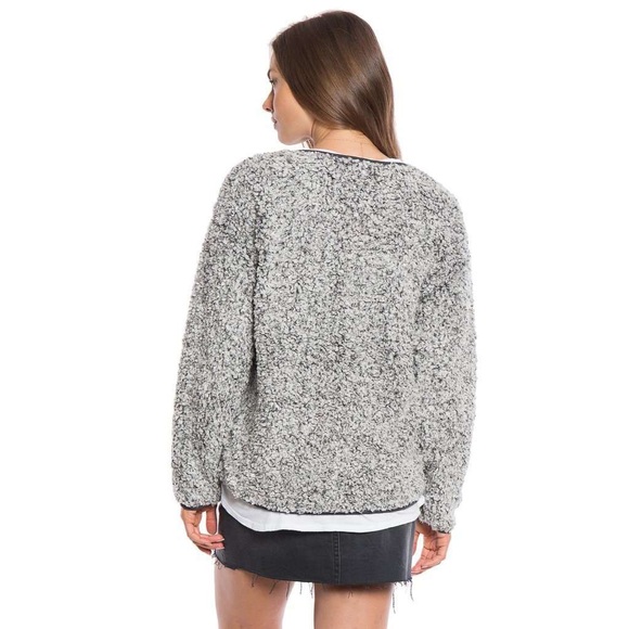 ✨Women’s Dylan Solid Frosty Tipped Drop Shoulder Crew Sweater Size Small - Picture 2 of 9